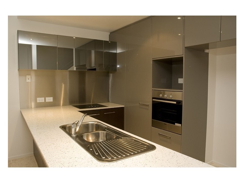 8/29 Port Peyra, Varsity Lakes QLD 4227