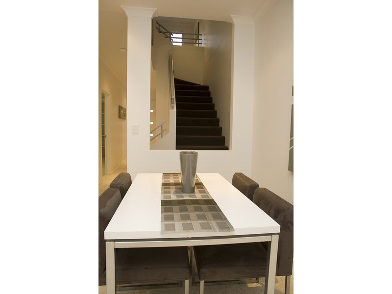 8/29 Port Peyra, Varsity Lakes QLD 4227