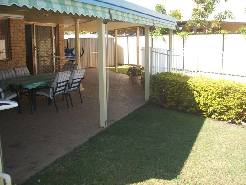 4 Almond Court, Elanora QLD 4221