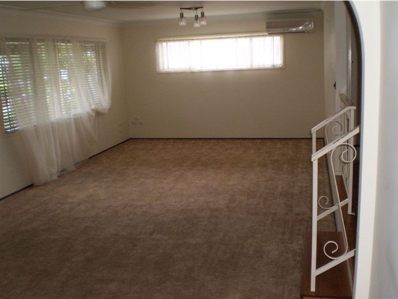 19 Ray Street, Runaway Bay QLD 4216