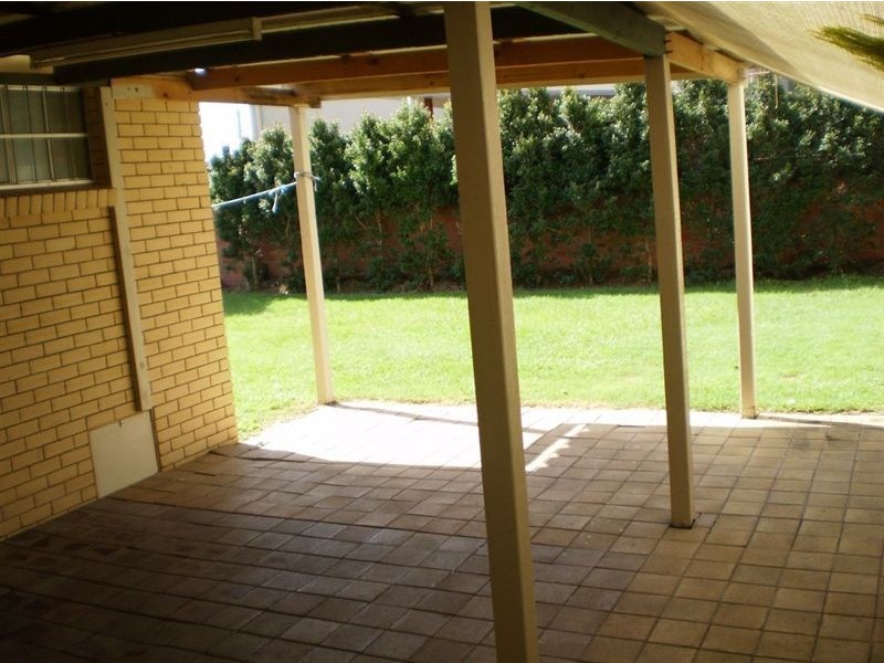 19 Ray Street, Runaway Bay QLD 4216