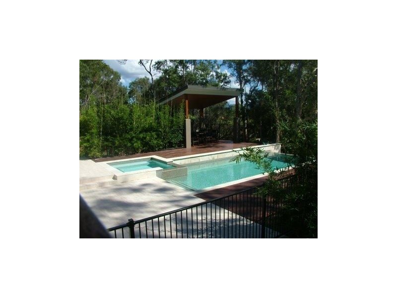 11A Uplands Drive, Parkwood QLD 4214