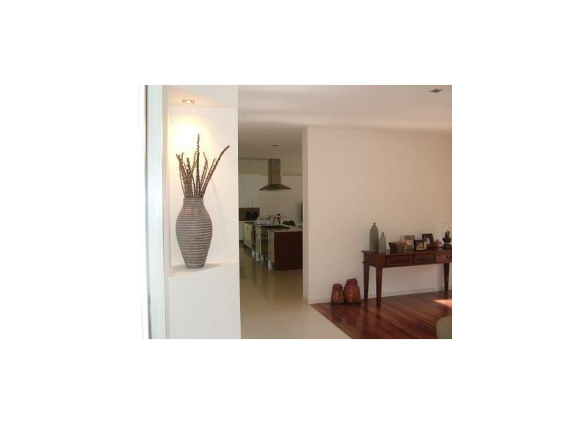 11A Uplands Drive, Parkwood QLD 4214