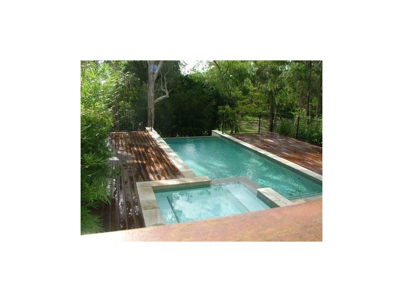 11A Uplands Drive, Parkwood QLD 4214