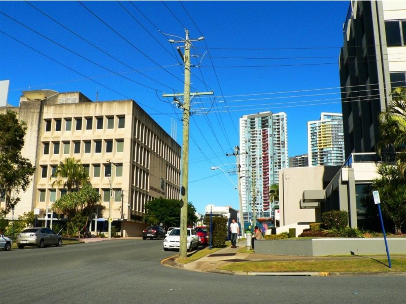 2/52 Davenport Street, Southport QLD 4215