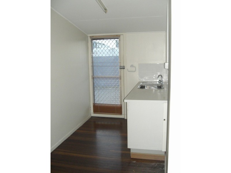 129 Ferry Road, Southport QLD 4215