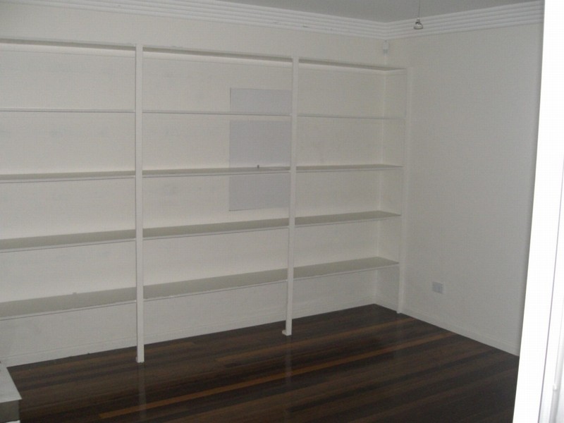 129 Ferry Road, Southport QLD 4215