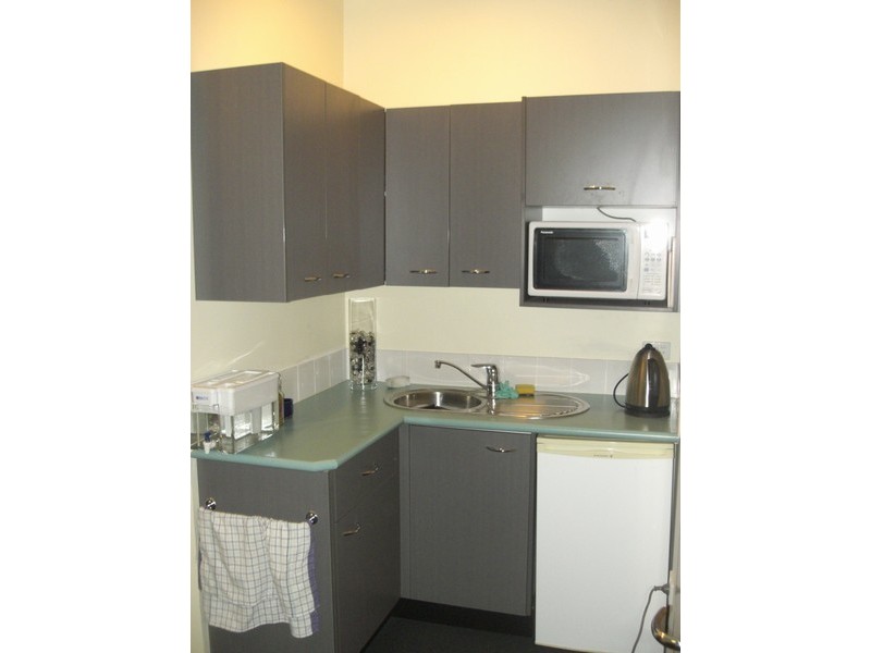 107 Ferry Road, Southport QLD 4215