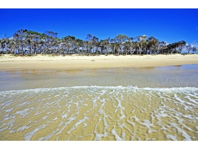 3 Halls Road, Coonarr QLD 4670
