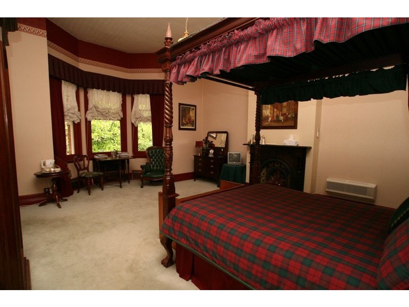 1  Esplanade, Strahan TAS 7468
