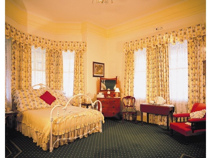 1  Esplanade, Strahan TAS 7468