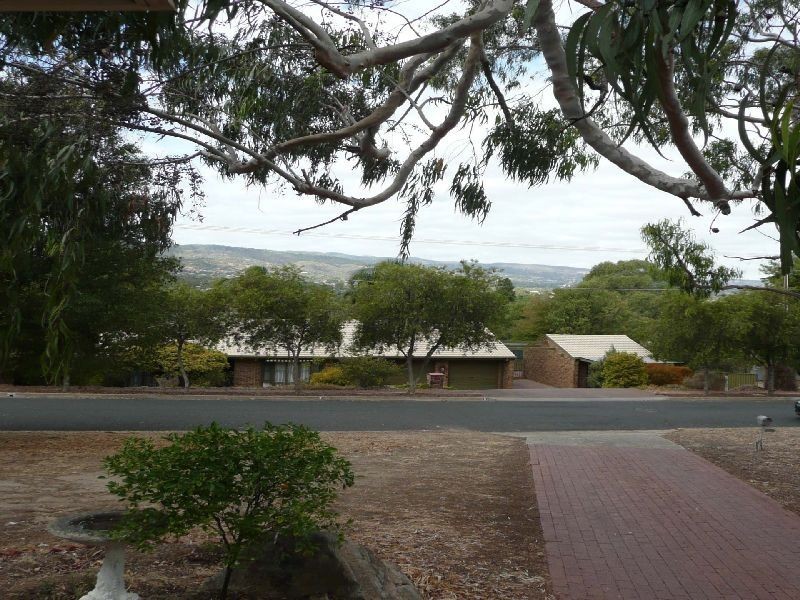 6 Landseer Cresent, Dernancourt SA 5075
