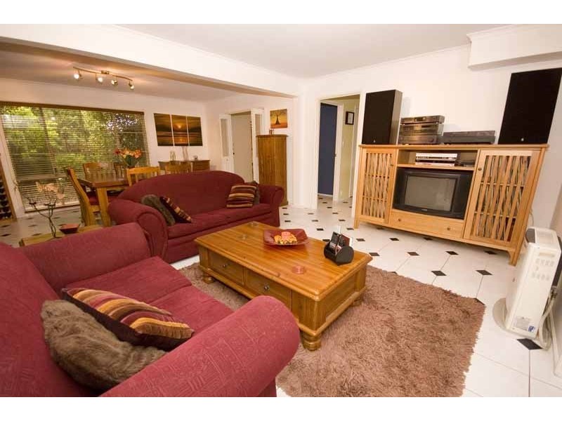 2 Crouchen Court, Wynn Vale SA 5127