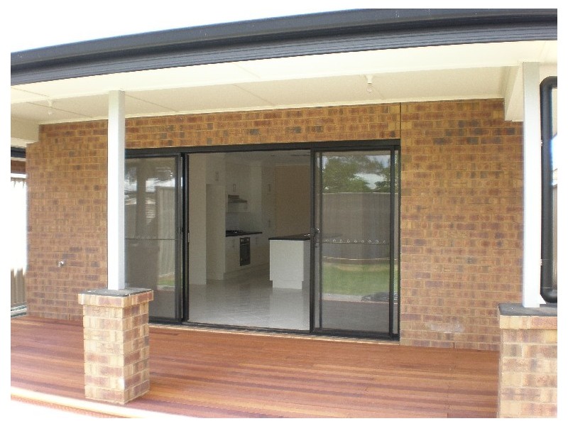 24 Manoora Street, Greenacres SA 5086