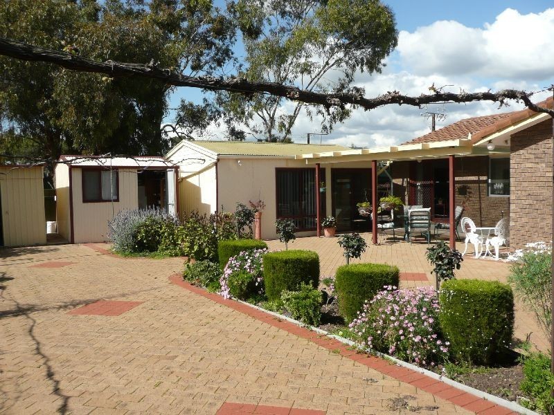 36 Landal Boulevard, Redwood Park SA 5097