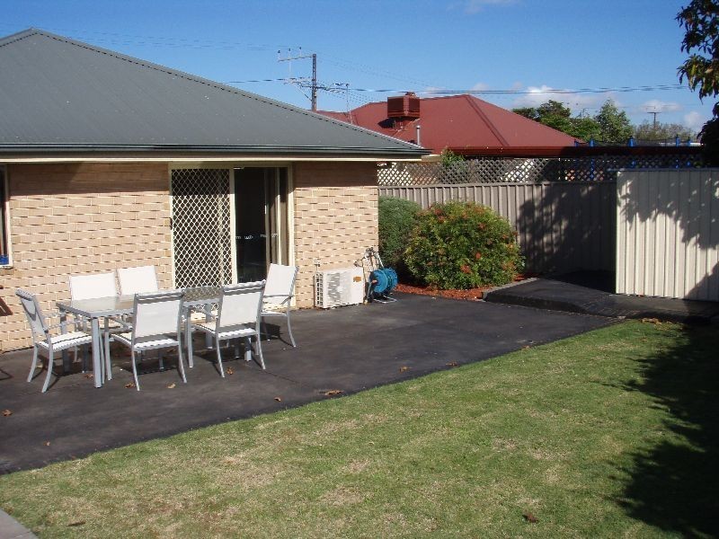 4 Macquarie Avenue, Hillcrest SA 5086