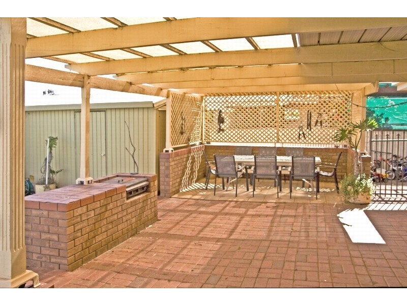 3 Geraldine Street, Valley View SA 5093