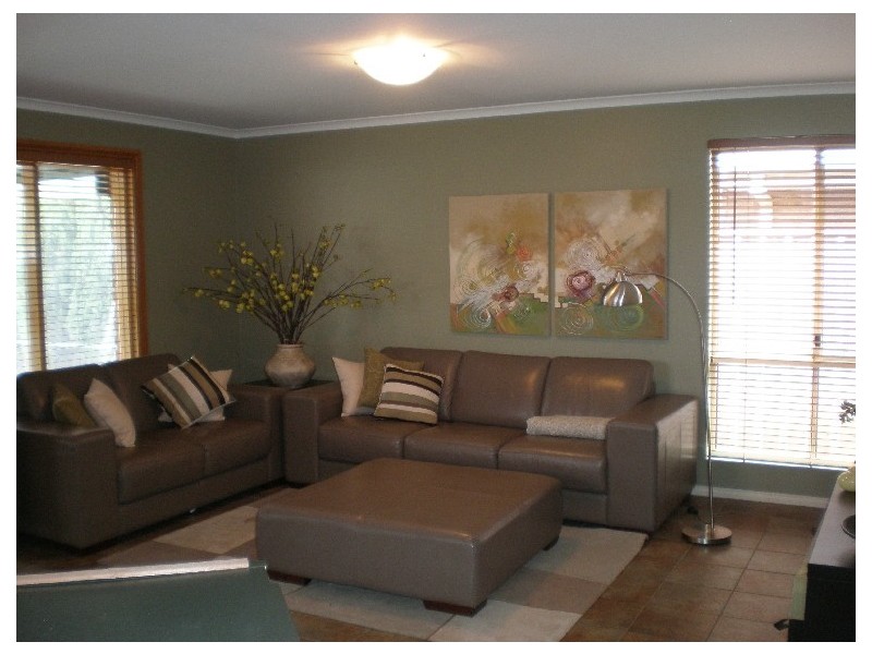 6 Buckingham Street, Oakden SA 5086