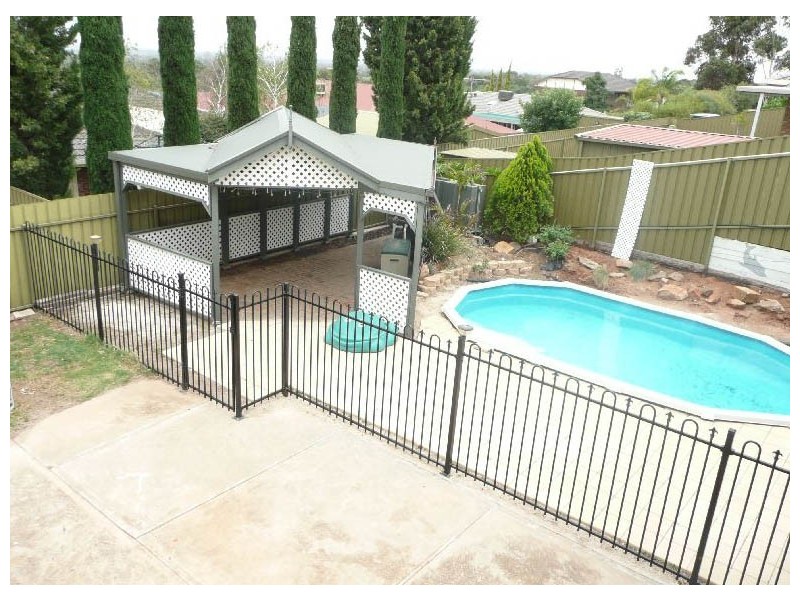 12 Hammond Close, Hillbank SA 5112