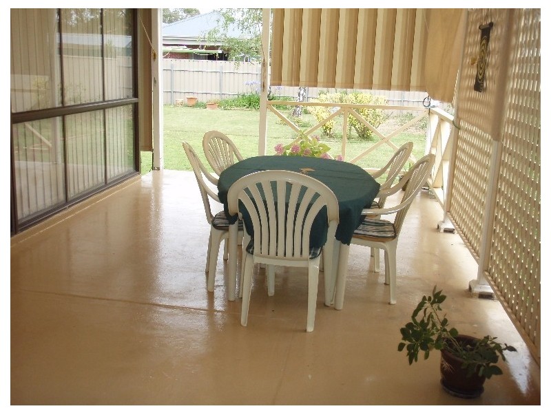 2 Bethel Avenue, Modbury SA 5092