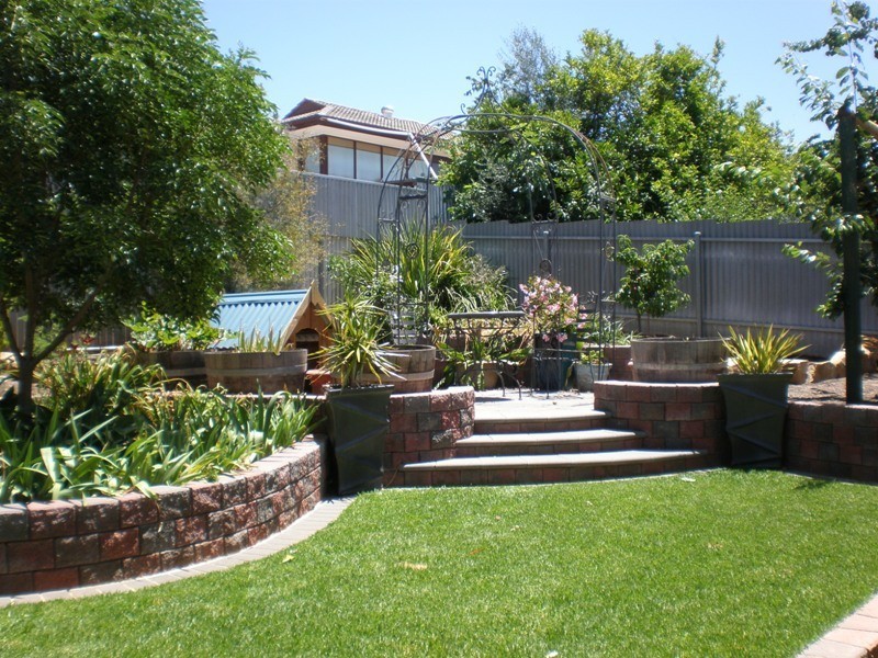 54 Knightsbridge Avenue, Valley View SA 5093