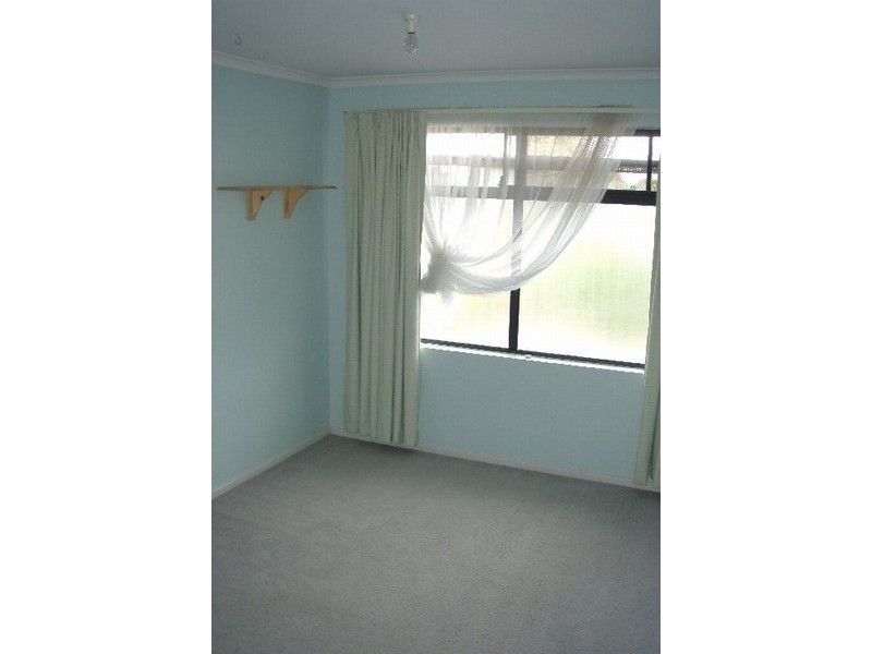 8 Burdekin Avenue, Hillcrest SA 5086