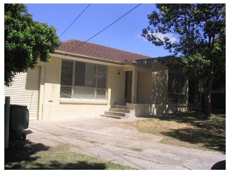 9 Newcombe Drive, Gilles Plains SA 5086