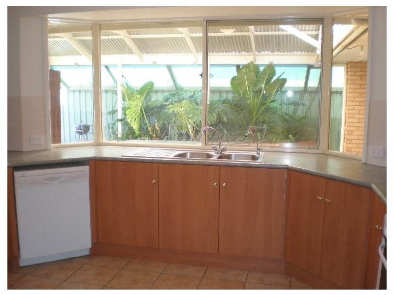 24 Sandstone Avenue, Walkley Heights SA 5098