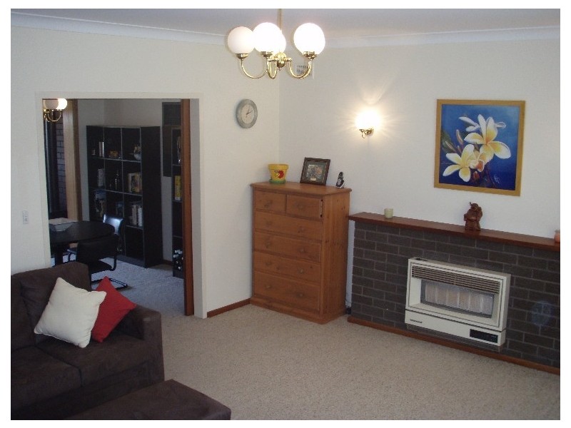 5 Canberra Crescent, Valley View SA 5093