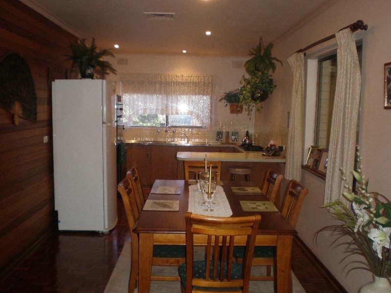 2 Gaylard Crescent, Redwood Park SA 5097