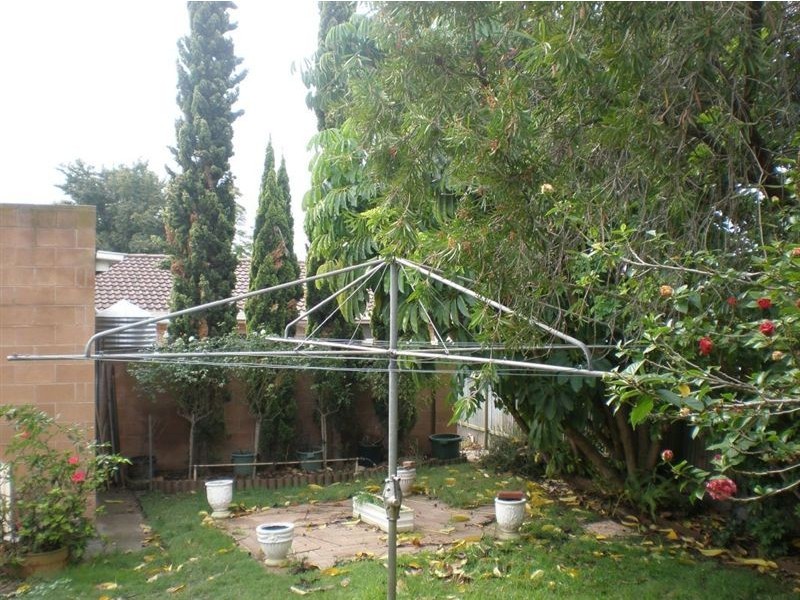 2 Chatsworth Avenue, Valley View SA 5093