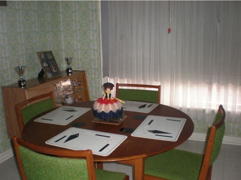 2 Chatsworth Avenue, Valley View SA 5093