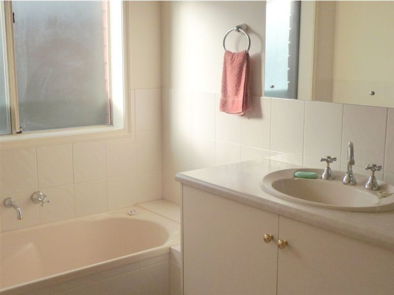 42 Magazine Drive, Walkley Heights SA 5098