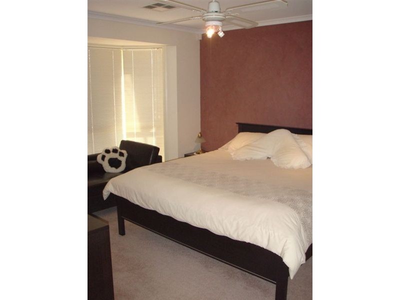 10 Attingham Crescent, Oakden SA 5086