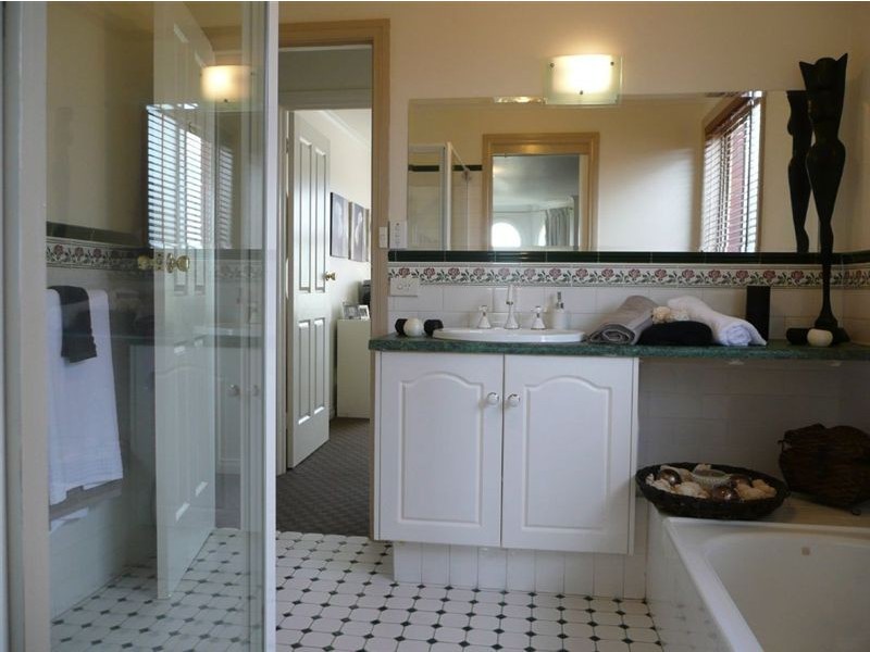 27 Sellar Court, Greenwith SA 5125