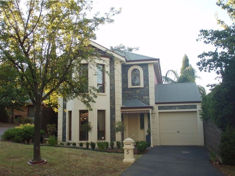 5 Lemon Crescent, Golden Grove SA 5125