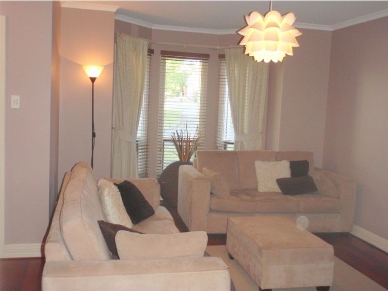 5 Lemon Crescent, Golden Grove SA 5125