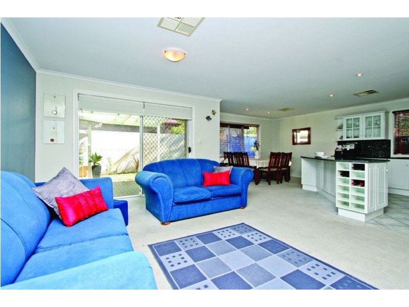 37 Attingham Crescent, Oakden SA 5086