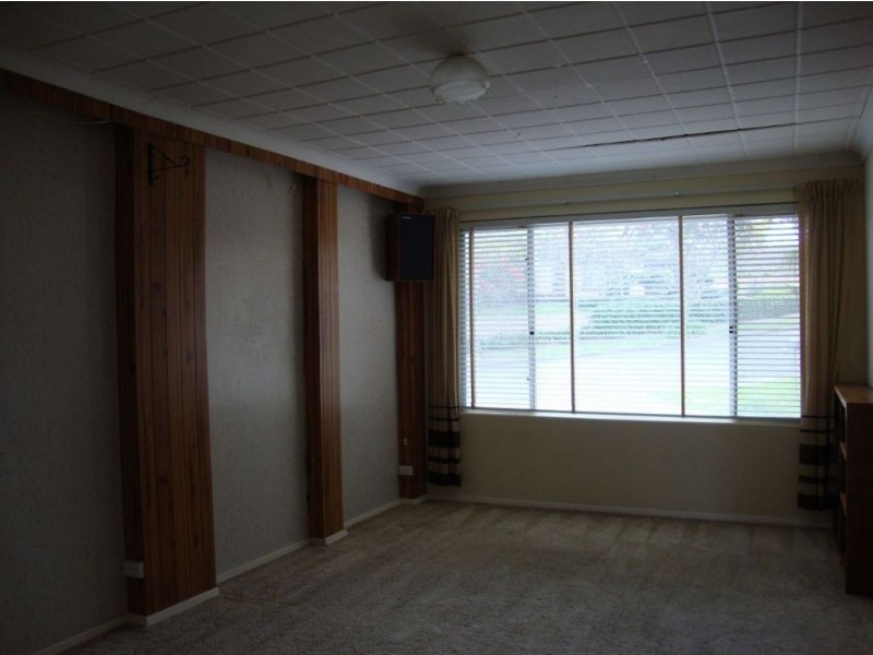 1 Philip Street, Valley View SA 5093