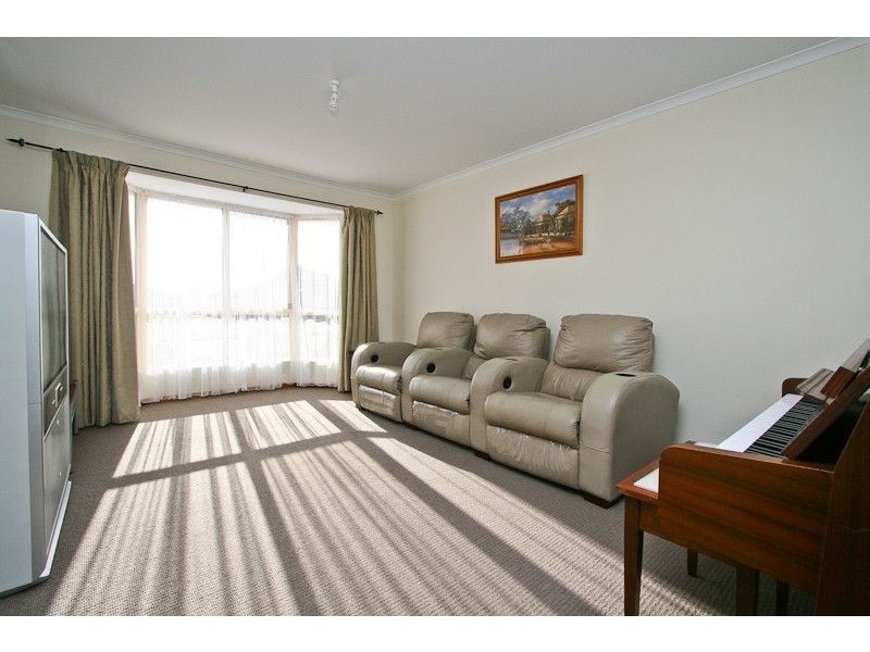 10 Lucy Drive, Munno Para West SA 5115