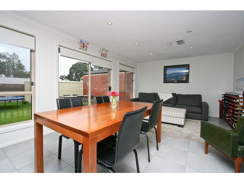 1C Jennier Crescent, Para Hills SA 5096