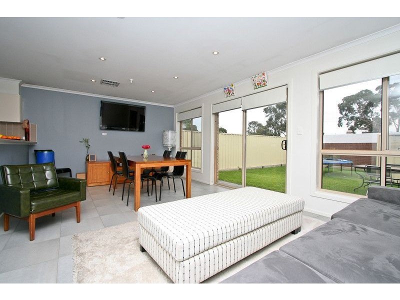 1C Jennier Crescent, Para Hills SA 5096