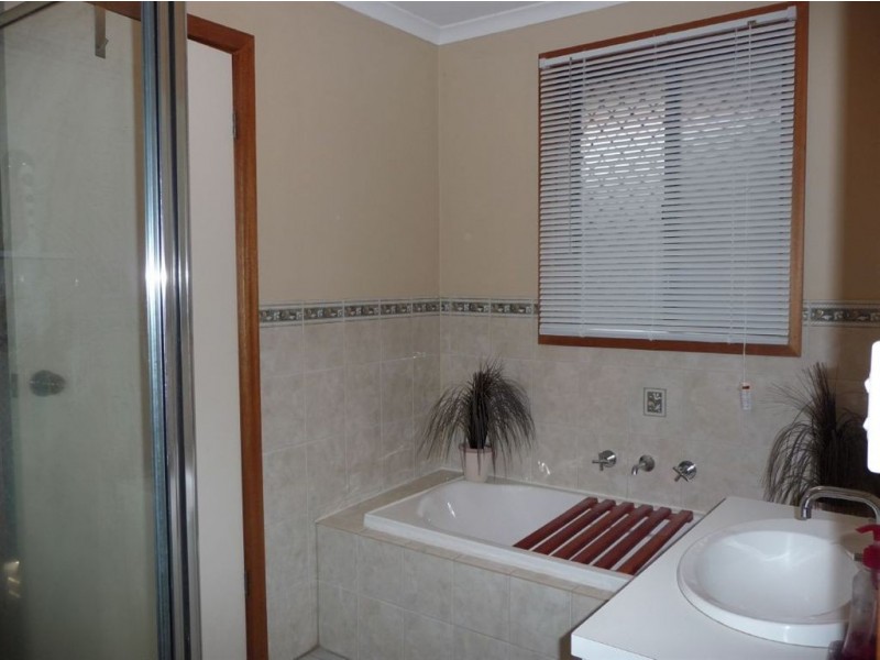 46 Lauren Drive, Paralowie SA 5108