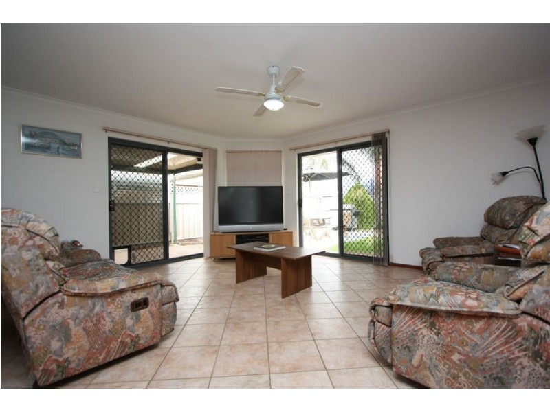 26 Farnborough Street, Oakden SA 5086