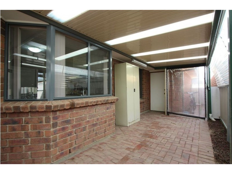 26 Farnborough Street, Oakden SA 5086