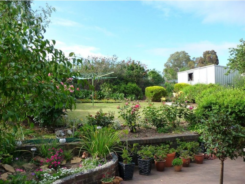 10 Amethyst Crescent, Hope Valley SA 5090
