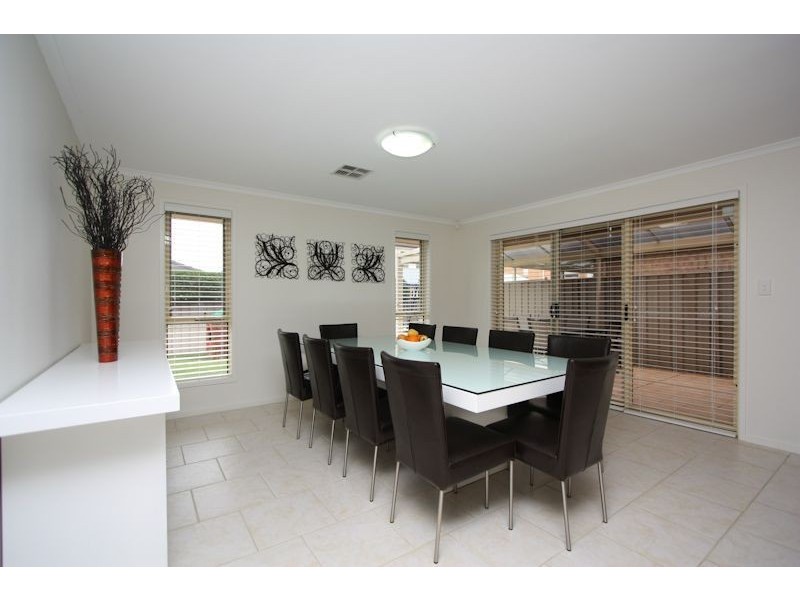 24 Dovecote Street, Oakden SA 5086