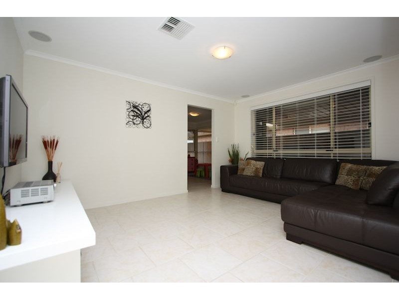 24 Dovecote Street, Oakden SA 5086