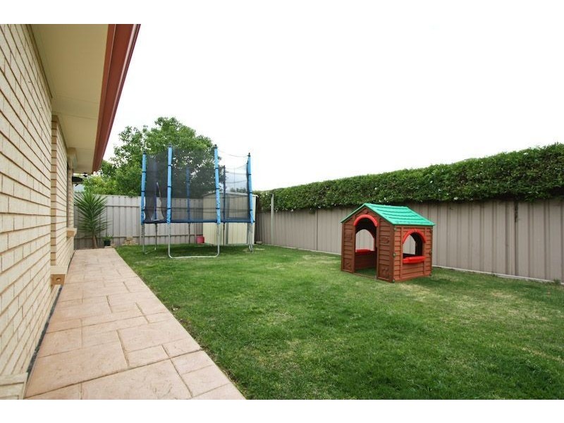 24 Dovecote Street, Oakden SA 5086