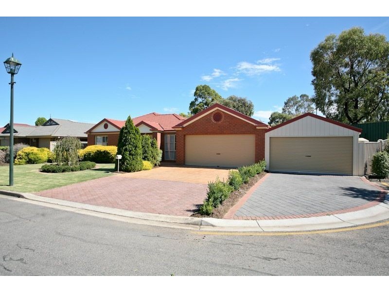 2 Parkview Drive, Oakden SA 5086